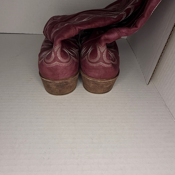 Roper Raspberry Riley Vintage Cowboy Boots with Embroidered Design - Picture 3 of 6